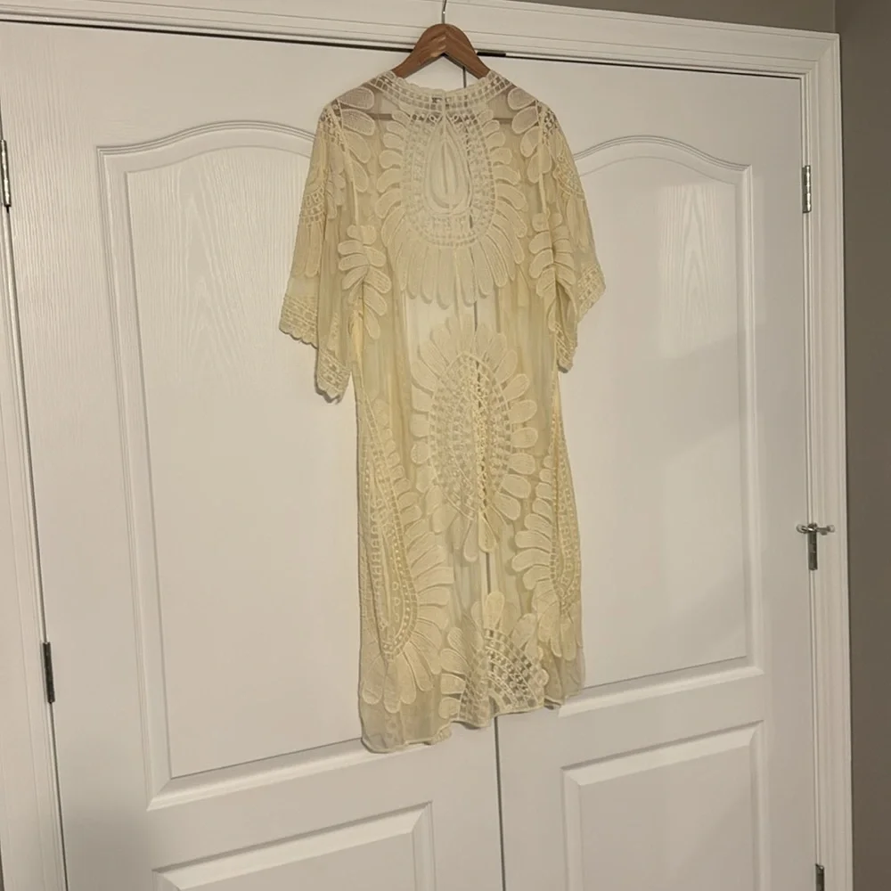 Lace Duster - Picture 5 of 5